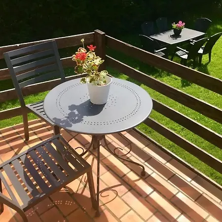 Family In Thon, Garden And Terrace 100 M² بيت للعطل *