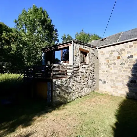 Family Home In Thon, Garden And Terrace 100 M² Nameche