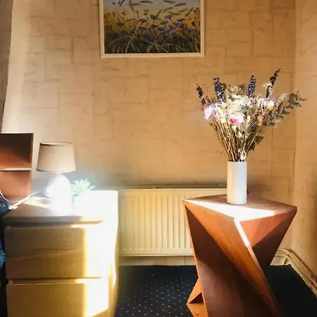 Family Home In Thon, Garden And Terrace 100 M² *